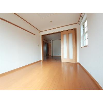 エレガンシア 102【管理NO：1-012807001-01020】 ★家具家電は申し込み後に搬入しますの物件画像
