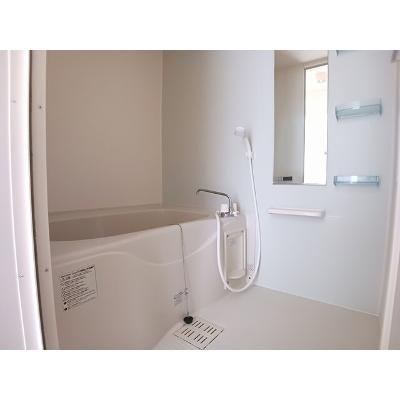 サニーサイド 101【管理NO：1-018331401-01010】 ★家具家電は申し込み後に搬入しますの物件画像
