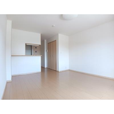 ワイズ　コンブリオⅤ 102【管理NO：1-015737402-01020】 ★家具家電は申し込み後に搬入します★の物件画像