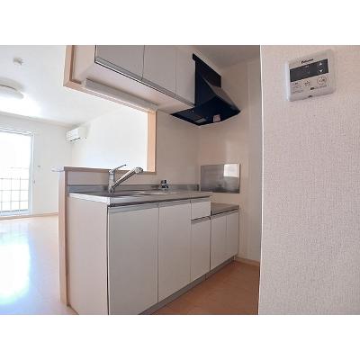 ワイズ　コンブリオⅤ 102【管理NO：1-015737402-01020】 ★家具家電は申し込み後に搬入します★の物件画像