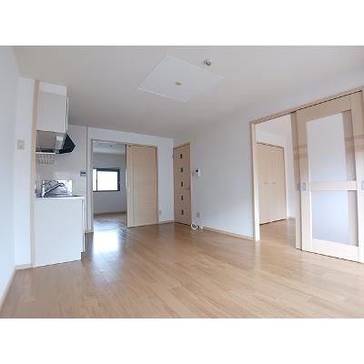 アクロポリス１ 102【管理NO：1-006041101-01020】 ★家具家電は申し込み後に搬入します★の物件画像