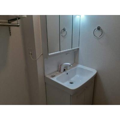 ヴィラ　ドゥ　グレーヌ梅ケ谷Ｃ 201【管理NO：1-025806501-02010】 ★家具家電は申し込み後に搬入しますの物件画像