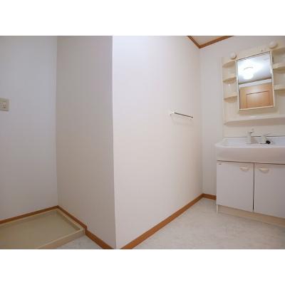 グレート　リバー・ｙ 104【管理NO：1-012215501-01040】 ★家具家電は申し込み後に搬入しますの物件画像