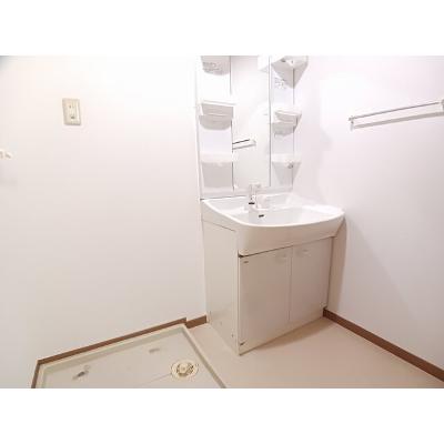 レフィナード阿成 203【管理NO：1-011406301-02030】 ★家具家電は申し込み後に搬入します★の物件画像