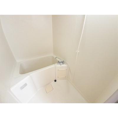 アリビラⅡ 102【管理NO：1-004481801-01020】 ★家具家電は申し込み後に搬入しますの物件画像