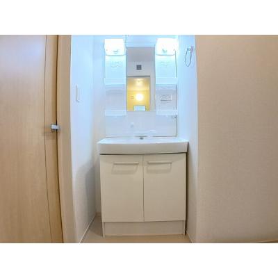 ラウト 103【管理NO：1-021237901-01030】 ★家具家電は申し込み後に搬入しますの物件画像