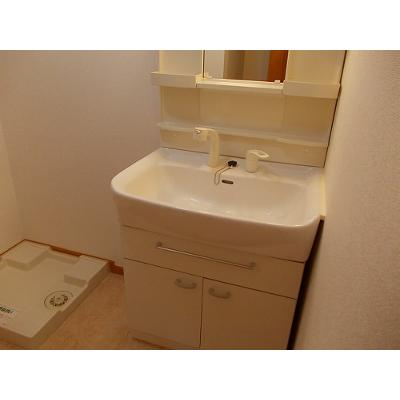 サンリットベルＡ 103【管理NO：1-014965201-01030】 ★家具家電は申し込み後に搬入します★の物件画像
