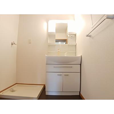エンジェル・クリーク 201【管理NO：1-014036001-02010】 ★家具家電は申し込み後に搬入しますの物件画像