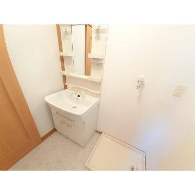 クール・ヴィヴァーチェＡ 102【管理NO：1-013238501-01020】 ★家具家電は申し込み後に搬入します★の物件画像