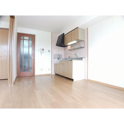 オレンジハイツ 102【管理NO：1-007834901-01020】 ★家具家電は申し込み後に搬入しますの物件画像