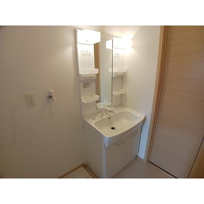 ベル　エトワール 102【管理NO：1-016263201-01020】 ★家具家電は申し込み後に搬入します★の物件画像
