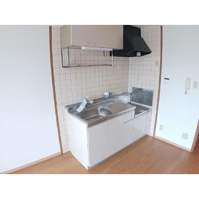 カーサ正保橋 201【管理NO：1-007633001-02010】 ★家具家電は申し込み後に搬入します★の物件画像