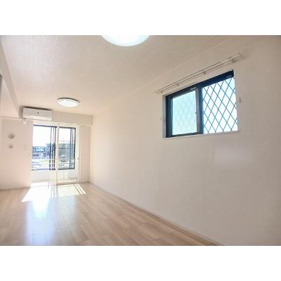 エレガンス　ハネカ 101【管理NO：1-027172901-01010】 ★家具家電は申し込み後に搬入しますの物件画像