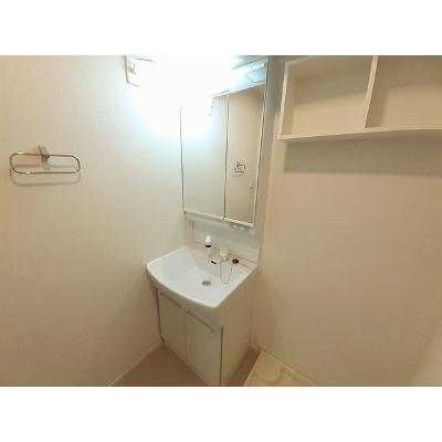 ラ・ルミエール 206【管理NO：1-025540801-02050】 ★家具家電は申し込み後に搬入しますの物件画像