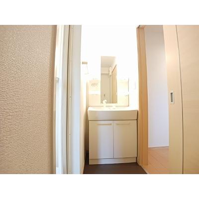レイ・ミノール 101【管理NO：1-016367401-01010】 ★家具家電は申し込み後に搬入しますの物件画像
