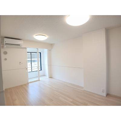 カーサ　セレノ 102【管理NO：1-027963801-01020】 ★家具家電は申し込み後に搬入しますの物件画像