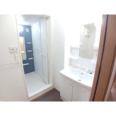 ロイヤルパレス 103【管理NO：1-014539501-01030】 ★家具家電は申し込み後に搬入しますの物件画像