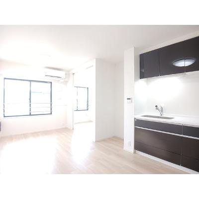 サンシャイン中曽司 203【管理NO：1-027926001-02030】 ★家具家電は申し込み後に搬入します★の物件画像