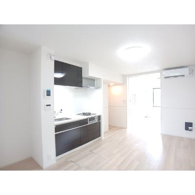 サンシャイン中曽司 105【管理NO：1-027926001-01050】 ★家具家電は申し込み後に搬入します★の物件画像