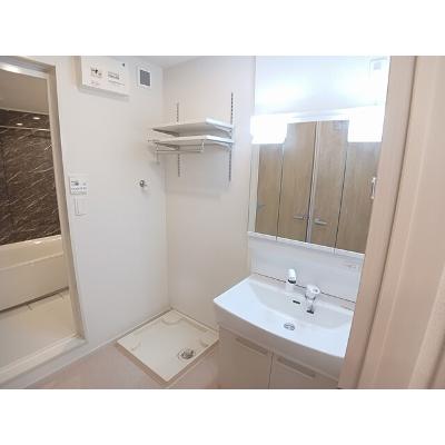 エヴァ　グリーン　ヴィラⅡ 101【管理NO：1-027704802-01010】 ★家具家電は申し込み後に搬入しますの物件画像
