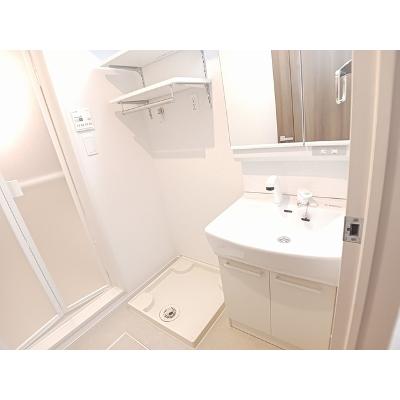 リエール 102【管理NO：1-027405601-01020】 ★家具家電は申し込み後に搬入しますの物件画像