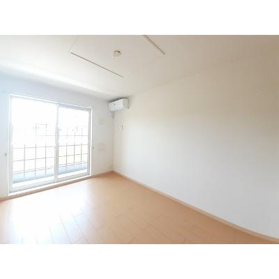 バーミィ 102【管理NO：1-016295101-01020】 ★家具家電は申し込み後に搬入します 2026年07月中旬入居可能の物件画像