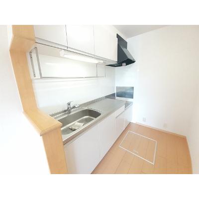 バーミィ 102【管理NO：1-016295101-01020】 ★家具家電は申し込み後に搬入します 2026年07月中旬入居可能の物件画像