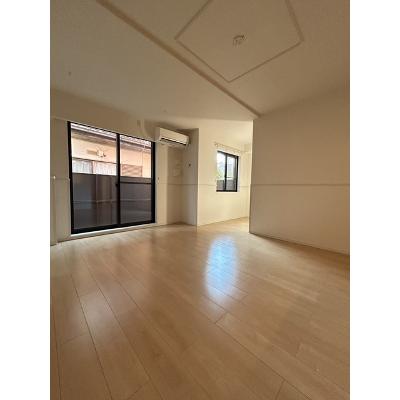 グランメゾン 101【管理NO：1-022678101-01010】 ★家具家電は申し込み後に搬入します 2026年08月上旬入居可能の物件画像