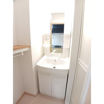 エントフェ 202【管理NO：1-016698701-02020】 ★家具家電は申し込み後に搬入します★の物件画像