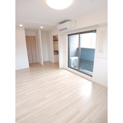 Ｓａｌｌｉｅｒ 201【管理NO：1-028527701-02010】 ★家具家電は申し込み後に搬入します★の物件画像