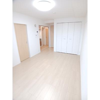 グランシャリオ 301【管理NO：1-020546801-03010】 ★家具家電は申し込み後に搬入しますの物件画像
