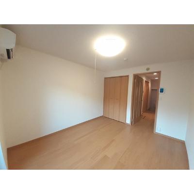シャロルエヌ 102【管理NO：1-014437201-01020】 ★家具家電は申し込み後に搬入しますの物件画像
