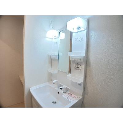 ファミリア 102【管理NO：1-022344401-01020】 ★家具家電は申し込み後に搬入しますの物件画像