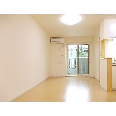 エルバウト 102【管理NO：1-018930901-01020】 ★家具家電は申し込み後に搬入します 2026年08月中旬入居可能の物件画像