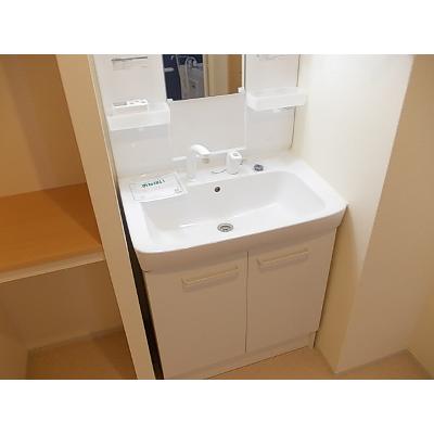 エルバウト 102【管理NO：1-018930901-01020】 ★家具家電は申し込み後に搬入します 2026年08月中旬入居可能の物件画像