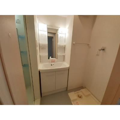 フルー　リール 102【管理NO：1-018171401-01020】 ★家具家電は申し込み後に搬入しますの物件画像