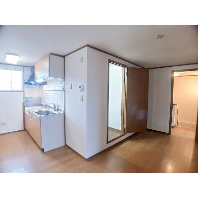シャン・グリシーヌ 203【管理NO：1-011297901-02030】 ★家具家電は申し込み後に搬入しますの物件画像