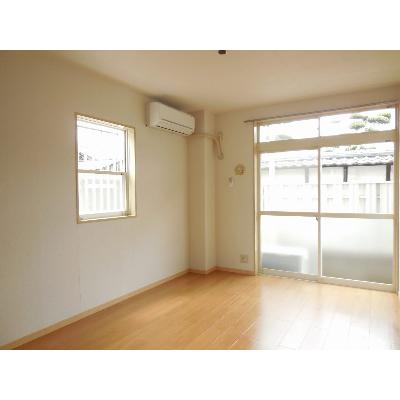 カーサクアトロ 101【管理NO：1-007597601-01010】 ★家具家電は申し込み後に搬入しますの物件画像