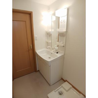 フェザーヒルⅡ 205【管理NO：1-014413201-02040】 ★家具家電は申し込み後に搬入します★の物件画像