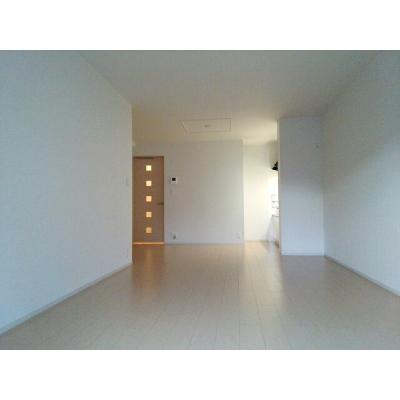 ミディ 107【管理NO：1-017810001-01060】 ★家具家電は申し込み後に搬入します 2026年08月下旬入居可能の物件画像