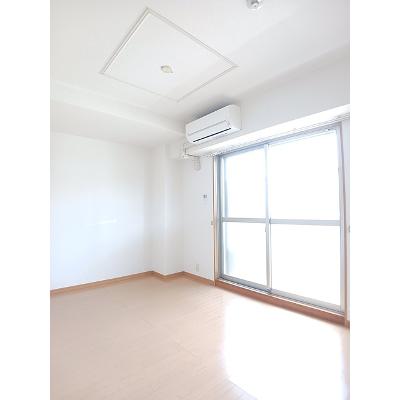 グランパレ 106【管理NO：1-015018801-01050】 ★家具家電は申し込み後に搬入します★の物件画像