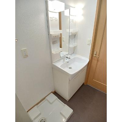 グランパレ 106【管理NO：1-015018801-01050】 ★家具家電は申し込み後に搬入します★の物件画像
