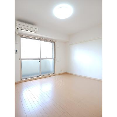 リバーコート浅香 203【管理NO：1-014928301-02030】 ★家具家電は申し込み後に搬入しますの物件画像