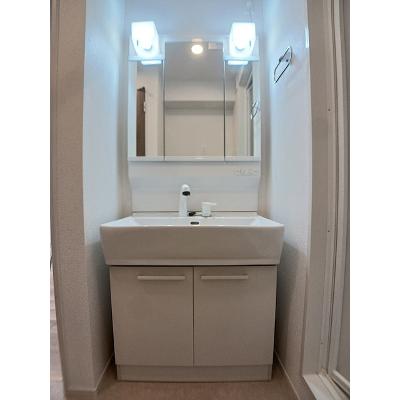Ｒｏｓｅｓ 103【管理NO：1-028416401-01030】 ★家具家電は申し込み後に搬入します★の物件画像