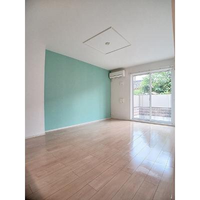 アジュール湊 102【管理NO：1-021725401-01020】 ★家具家電は申し込み後に搬入します★の物件画像