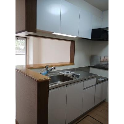 アズゥ－ル 103【管理NO：1-010755601-01030】 ★家具家電は申し込み後に搬入します★の物件画像