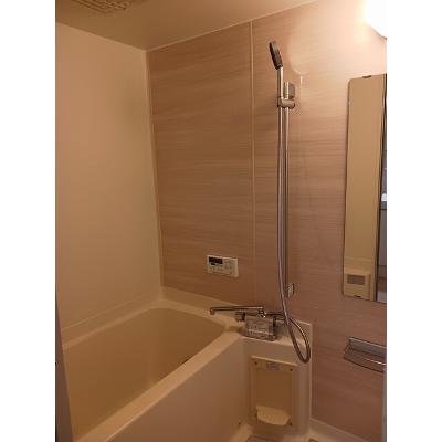 アズゥ－ル 103【管理NO：1-010755601-01030】 ★家具家電は申し込み後に搬入します★の物件画像
