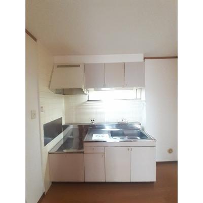 パインツリー 101【管理NO：1-006515701-01010】 ★家具家電は申し込み後に搬入します★の物件画像