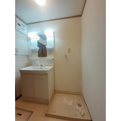 パインツリー 101【管理NO：1-006515701-01010】 ★家具家電は申し込み後に搬入します★の物件画像