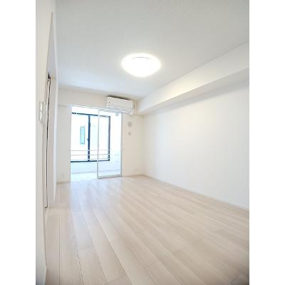 プレミアムメゾン 103【管理NO：1-028448001-01030】 ★家具家電は申し込み後に搬入します★の物件画像
